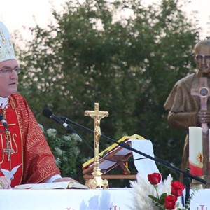 Kardinal Bozanić predvodio misu prigodom 80. obljetnice euharistijskog kongresa u Svetom Križu Začretju 